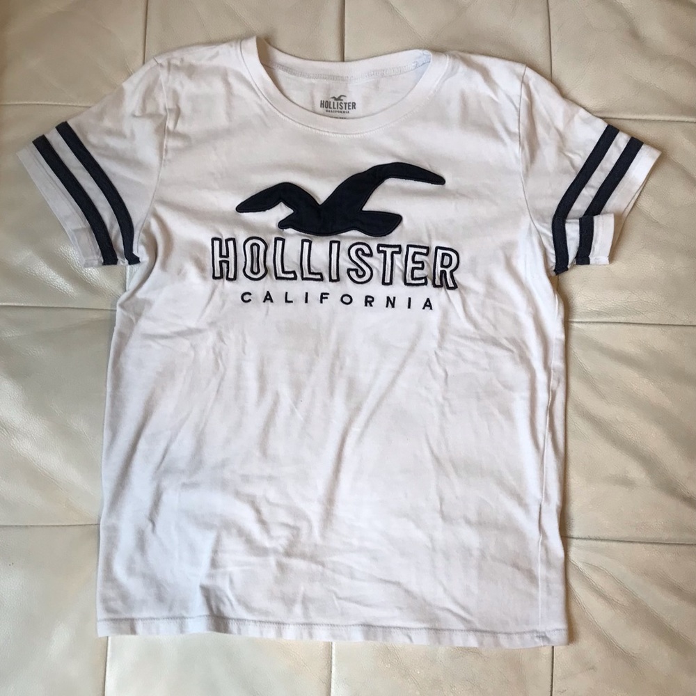 White and Navy Hollister Slim Tee (S)